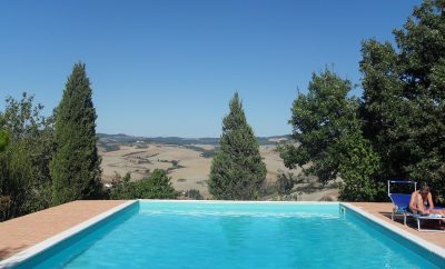 C-112: Farmhouse with land and swimming pool in the countryside of Volterra