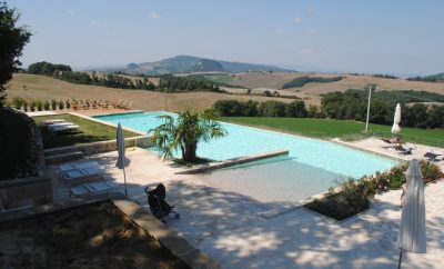 C-03 B: Luxury 2 bedrooms apartment with large garden and shared pool in a prestigious complex between Volterra and San Gimignano